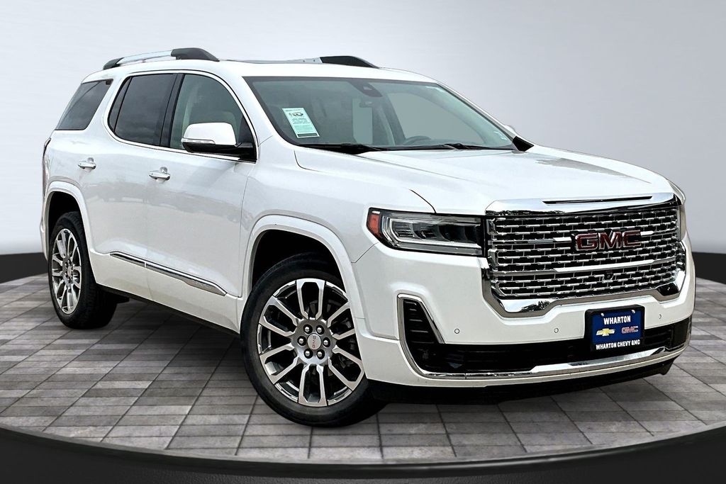 2023 GMC Acadia Denali - 3
