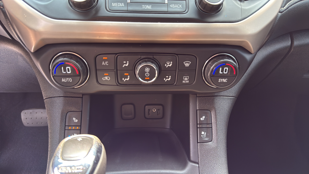 2017 GMC Acadia