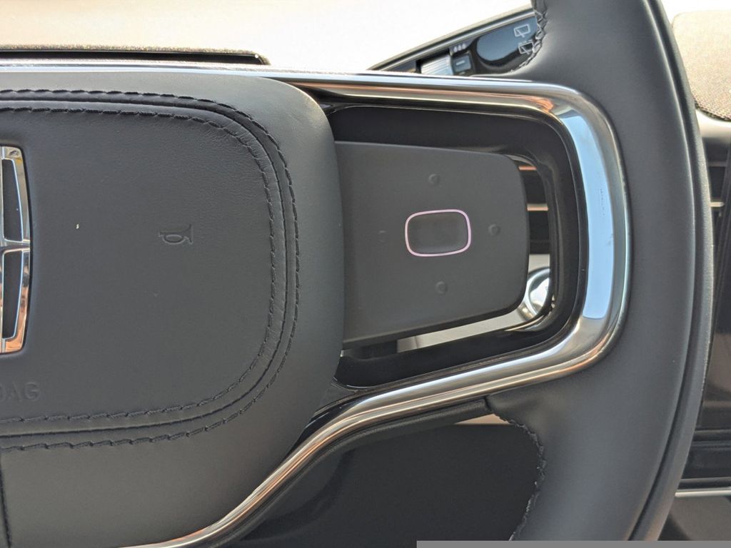 2025 Lincoln Nautilus Hybrid Reserve