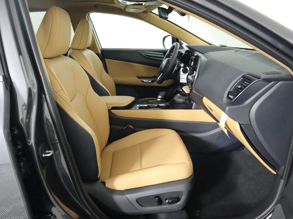 2025 Lexus NX 250 21