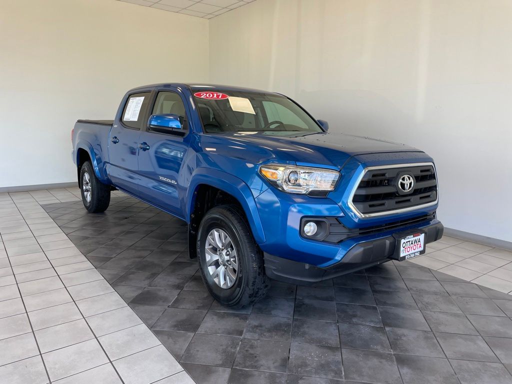 2017 Toyota Tacoma SR5 V6 Double Cab LB 4WD
