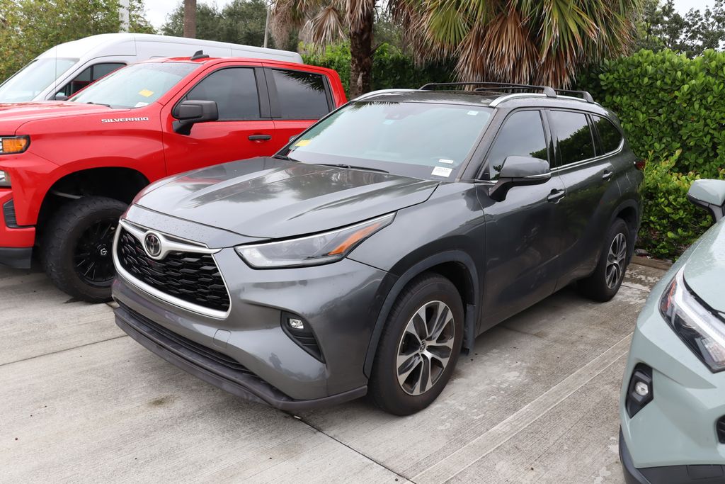 Thumbnail: 2021 Toyota Highlander - 1