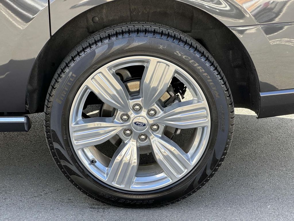2024 Ford Expedition MAX Platinum 7