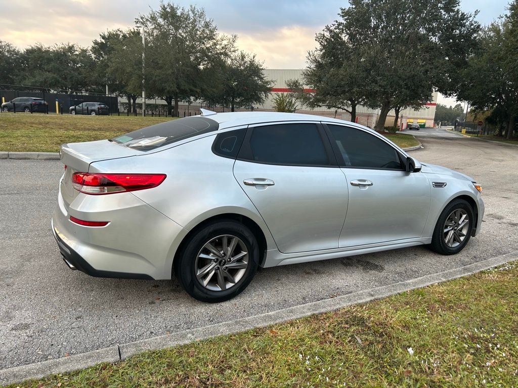 Thumbnail: 2020 Kia Optima - 5