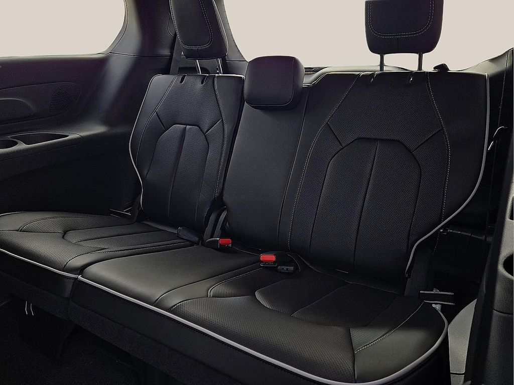 New 2026 Chrysler Pacifica For Sale in Farmington, AR