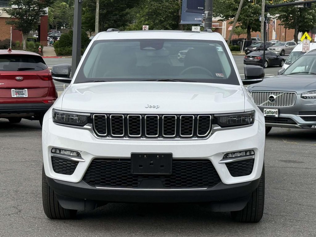 Used 2023 White Jeep Limited image 9