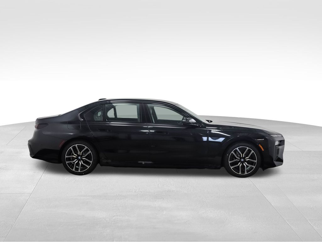 2025 BMW i7 xDrive60 6