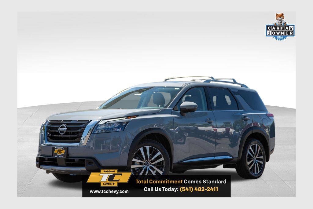  2025 Nissan Pathfinder Platinum 4WD   