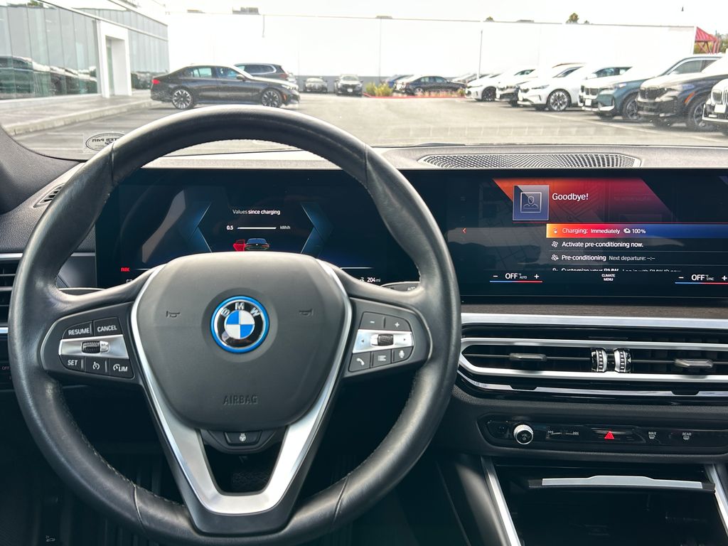 Thumbnail: 2023 BMW i4 - 17