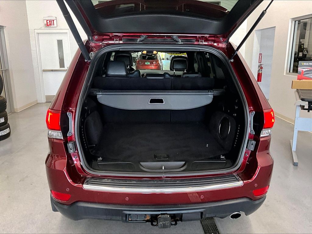 2020 Jeep Grand Cherokee — photo 34