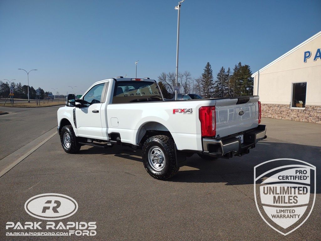 2025 Ford F-250SD XLT photo