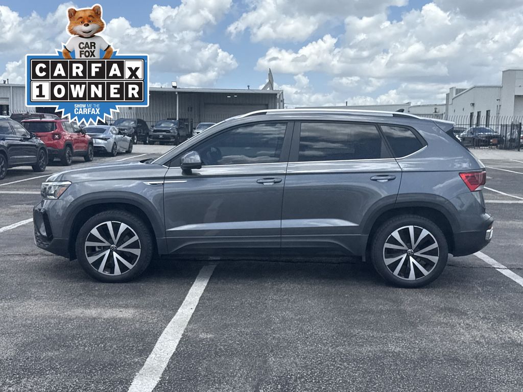 2022 Volkswagen Taos 1.5T SE Gray at DeMontrond Auto Country