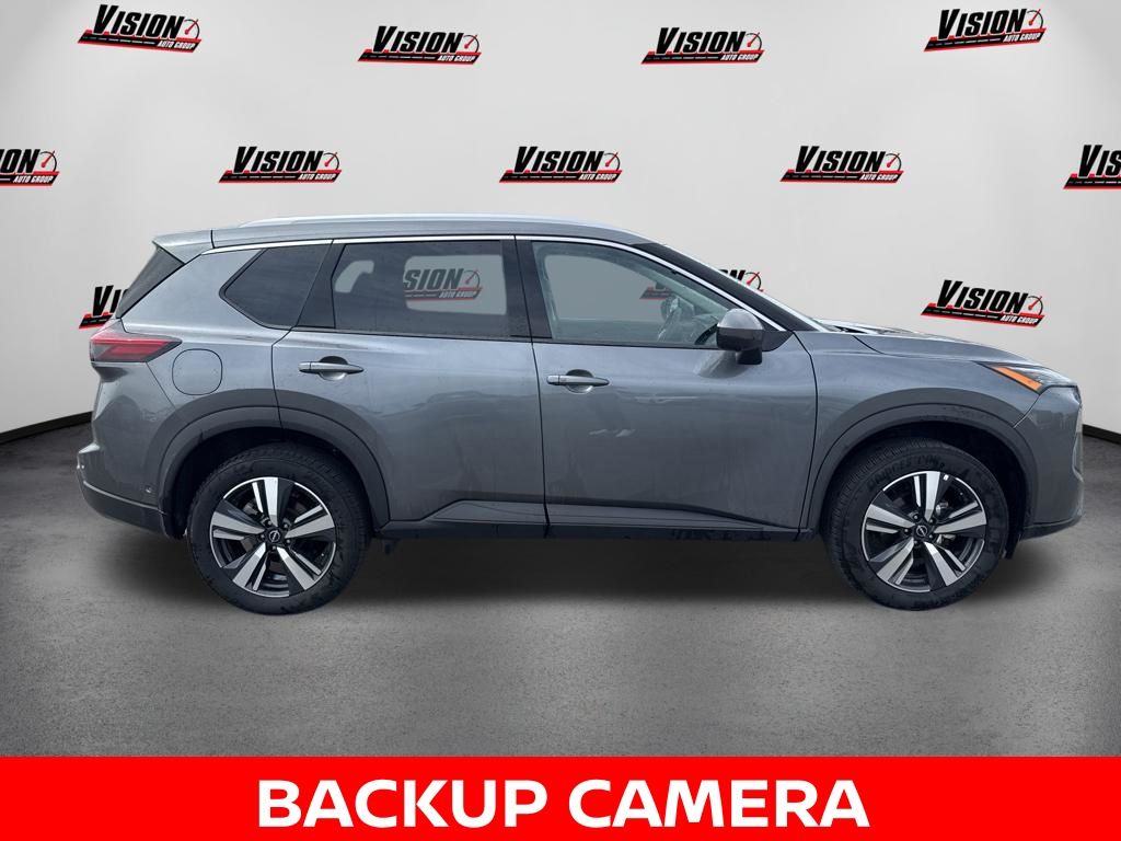 View vehicle photo 4