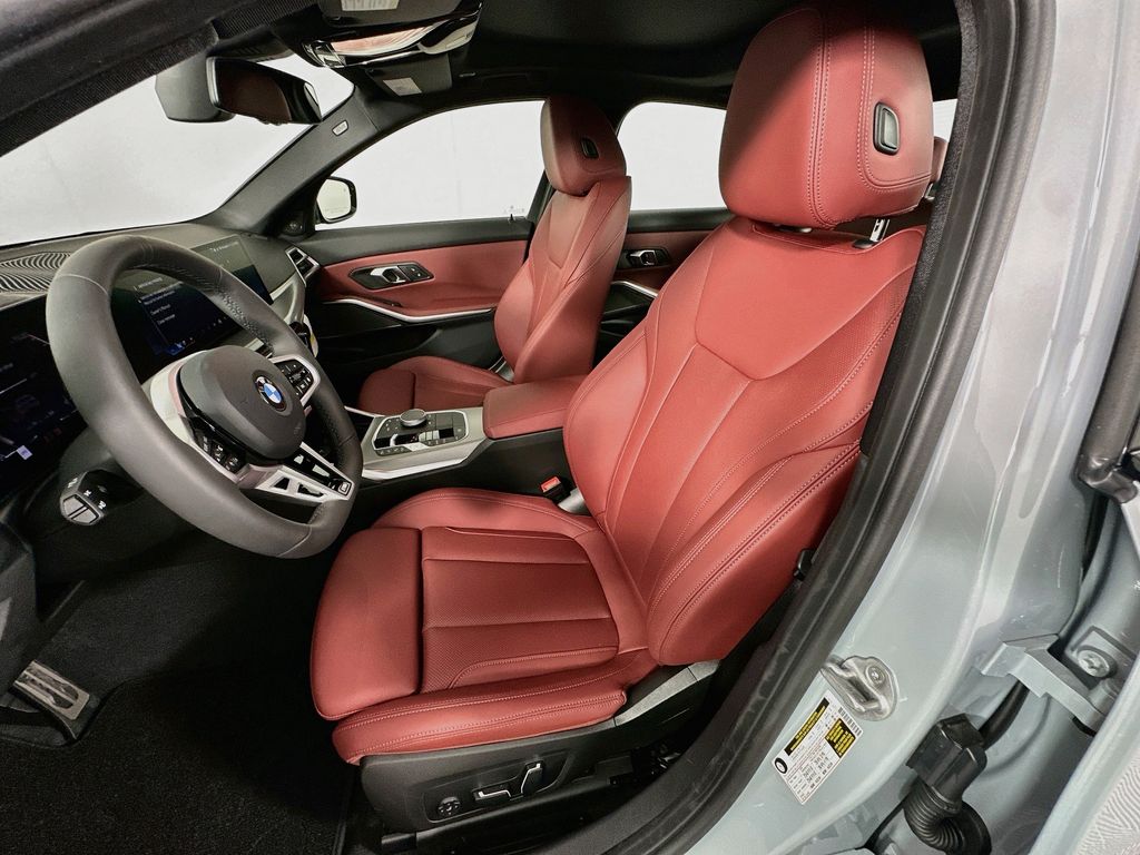 Thumbnail: 2026 BMW 3 Series - 16