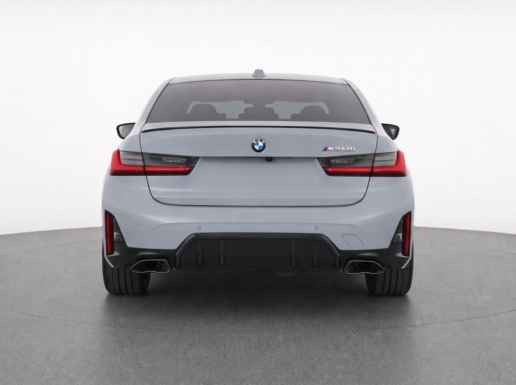 Thumbnail: 2026 BMW 3 Series - 4