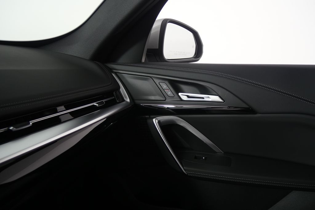 Thumbnail: 2025 BMW X1 - 23