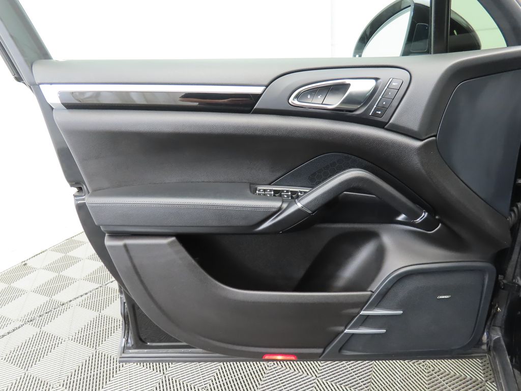 2016 Porsche Cayenne S 24