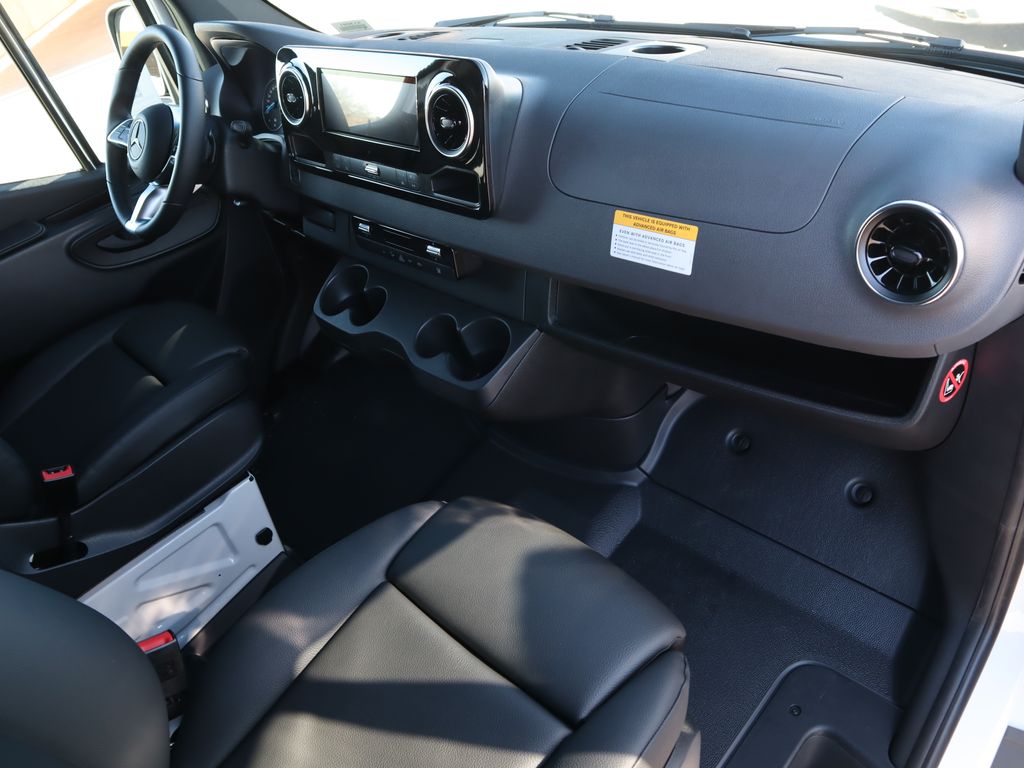 2024 Mercedes-Benz Sprinter 2500 19