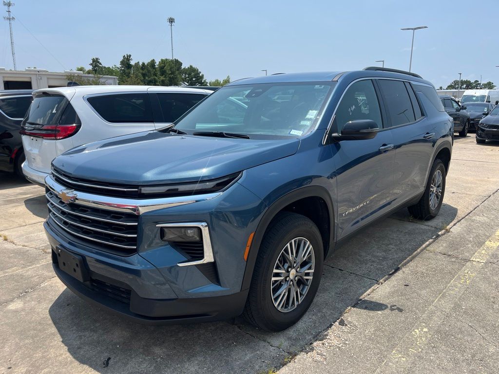 Lakeshore Blue Metallic 2025 Chevrolet Traverse SUV / Crossover Front-Wheel Drive 8-Speed Automatic