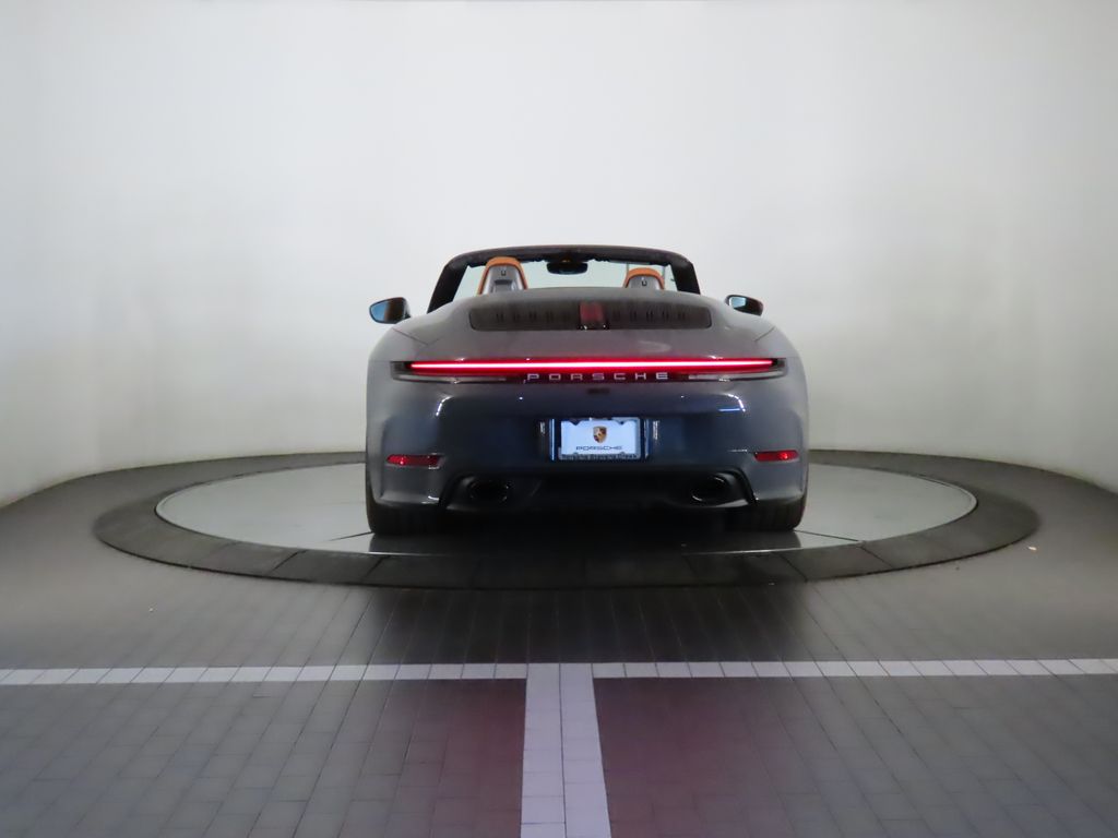 Thumbnail: 2025 Porsche 911 - 14