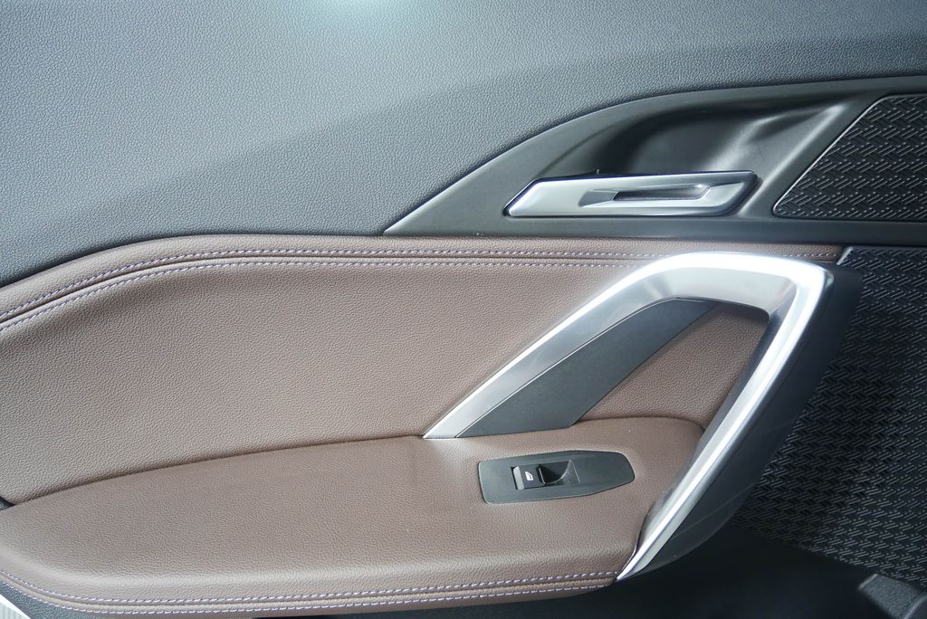 Thumbnail: 2023 BMW X1 - 13