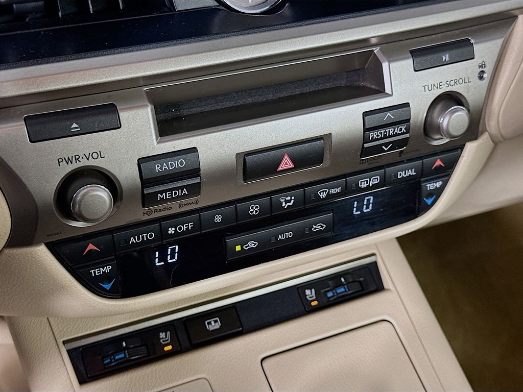 2014 Lexus ES 350 16