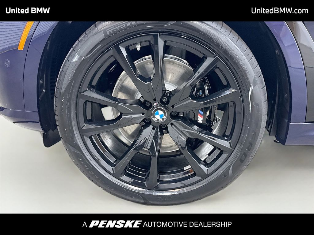 Thumbnail: 2027 BMW X7 - 2