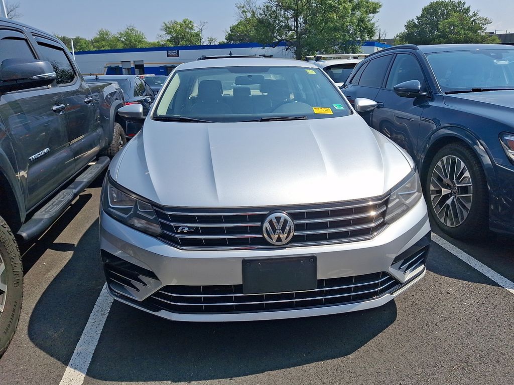 Thumbnail: 2017 Volkswagen Passat - 2