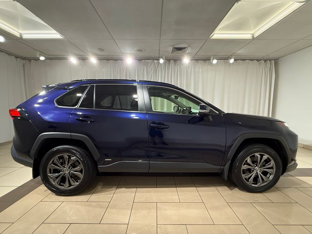 Thumbnail: 2024 Toyota RAV4 - 6