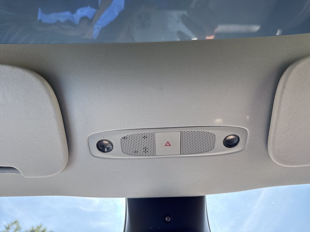Used 2023  Tesla Long Range image 23