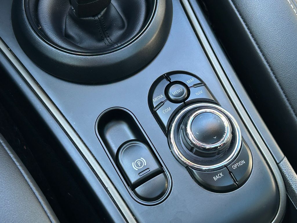 Thumbnail: 2023 MINI Cooper Countryman - 28