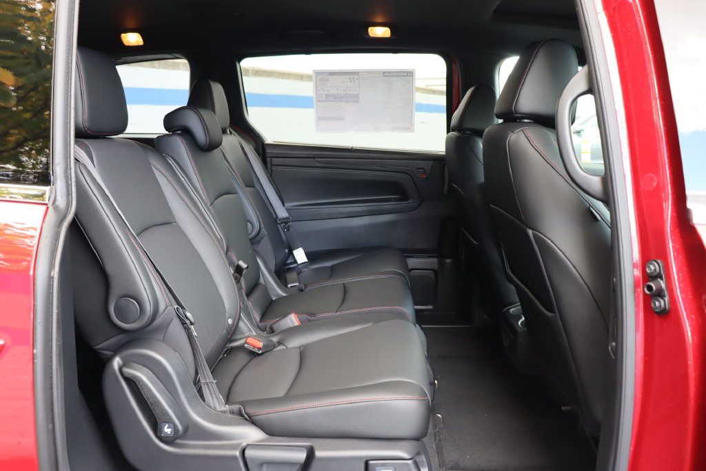 Thumbnail: 2027 Honda Odyssey - 14