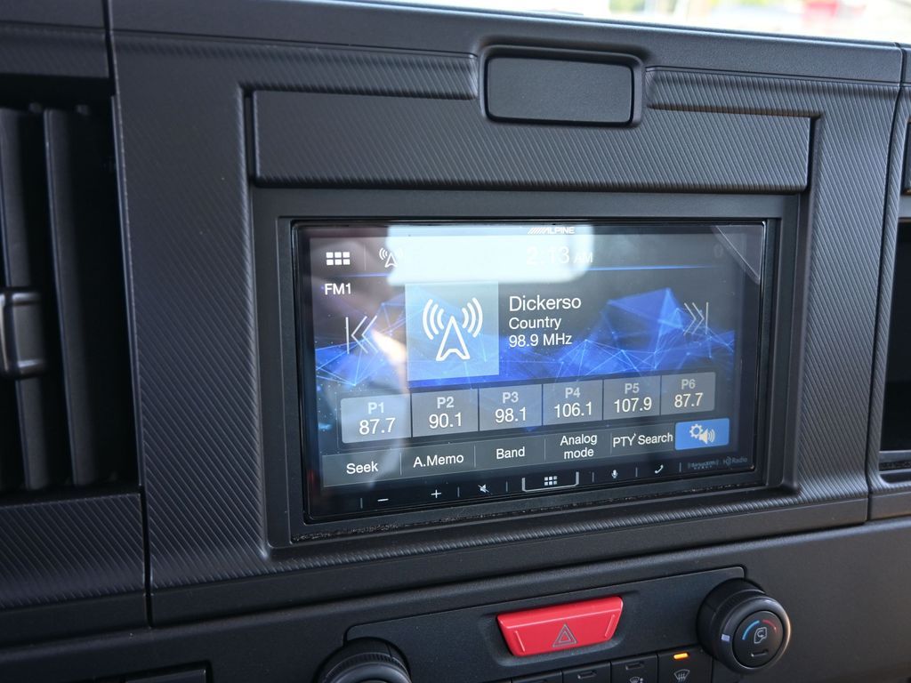 2025 Isuzu NRR 