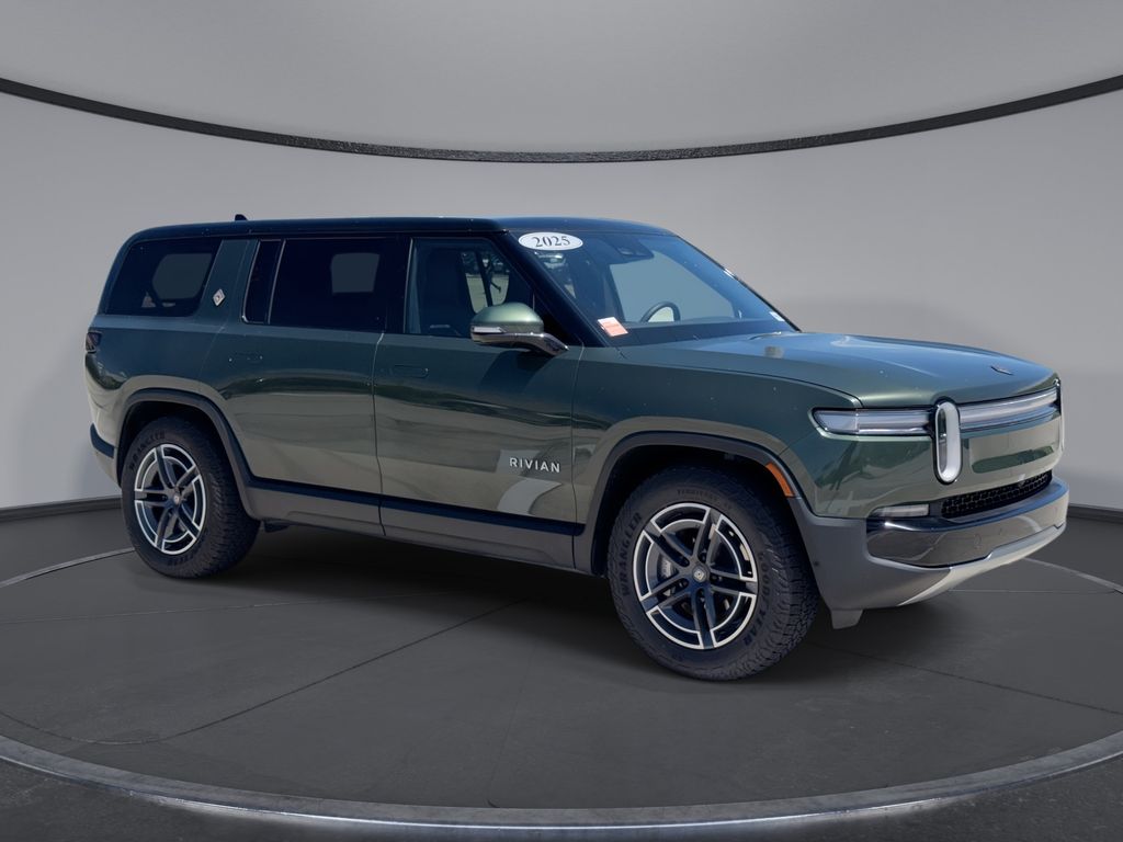 Thumbnail: 2025 Rivian R1S - 12