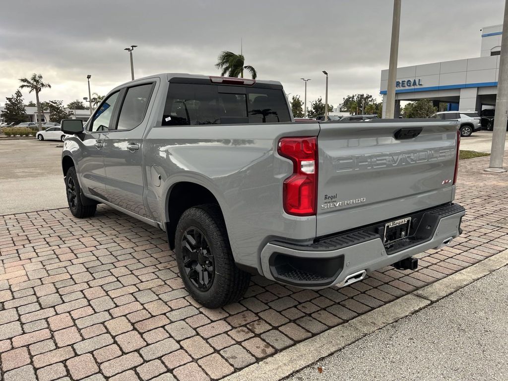 2025 Chevrolet Silverado 1500 RST 4