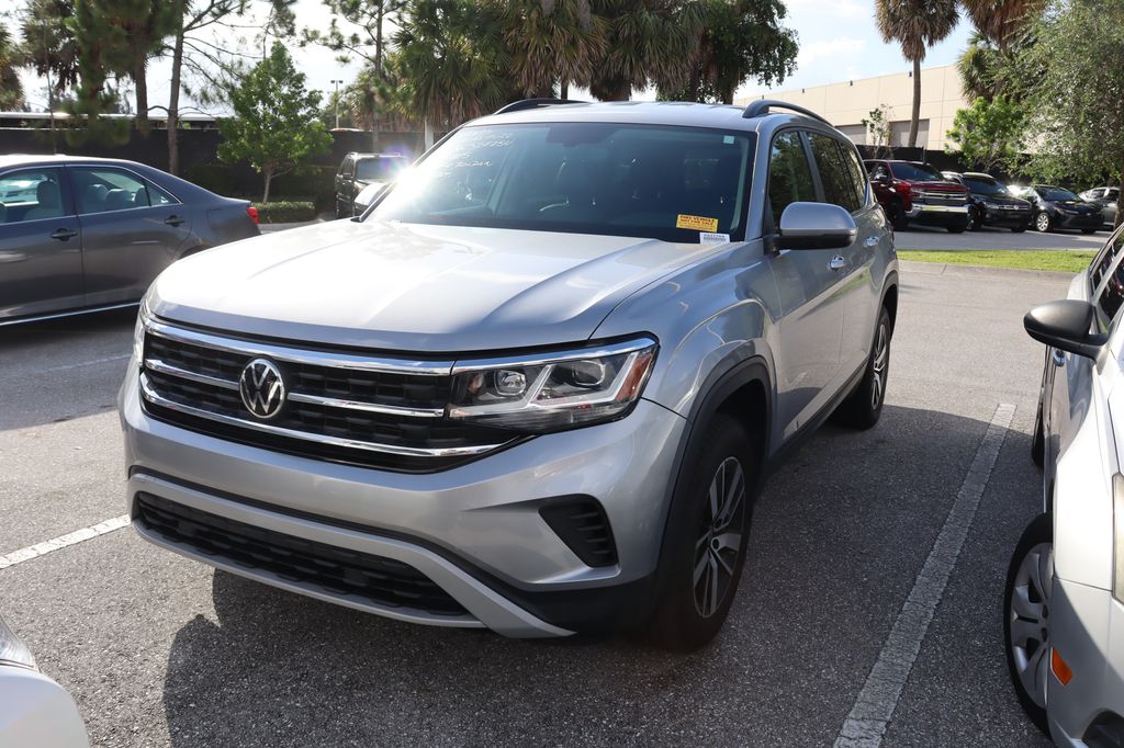 2022 Volkswagen Atlas SE Hero Image