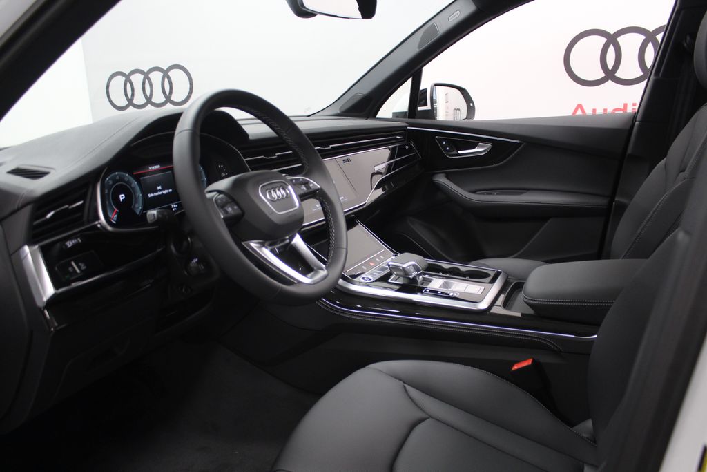 Thumbnail: 2026 Audi Q7 - 12