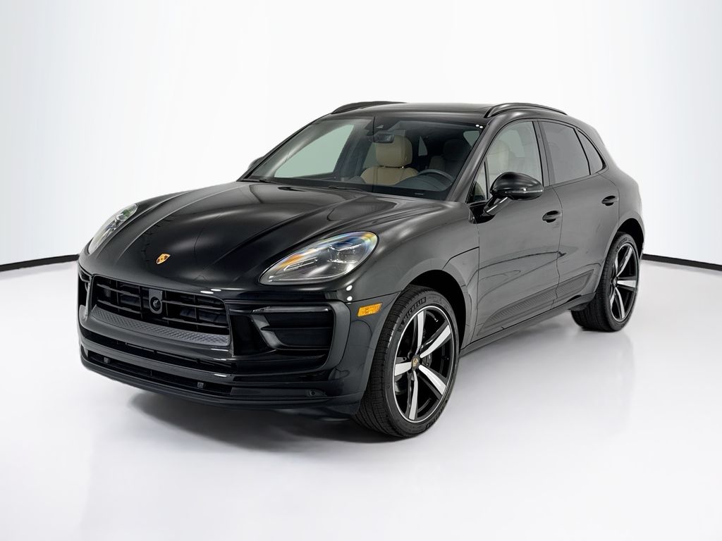 Thumbnail: 2025 Porsche Macan - 1