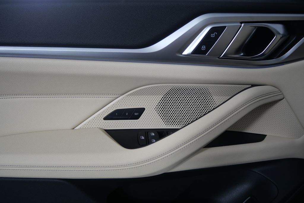 2025 BMW i4 eDrive40 8