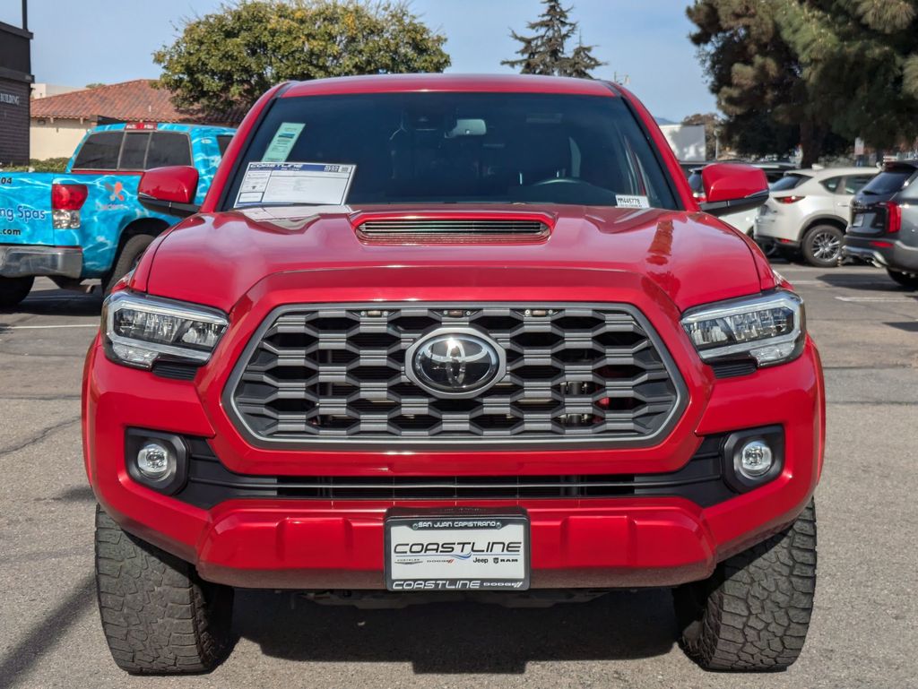 2021 Toyota Tacoma TRD Sport 2