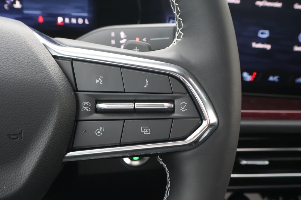Thumbnail: 2026 Chevrolet Traverse - 25