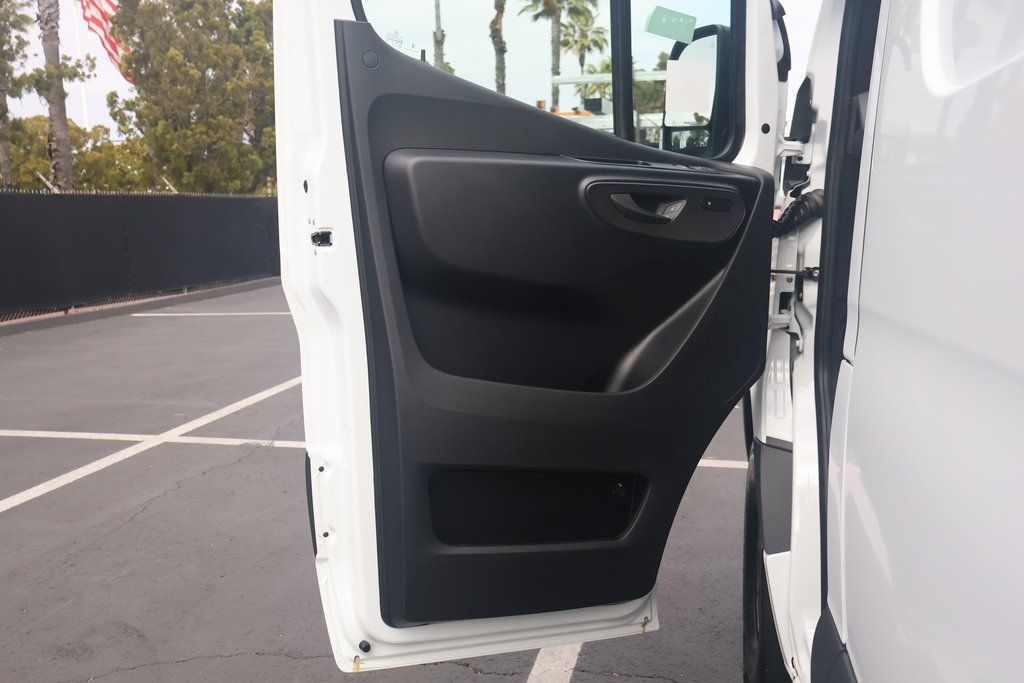 2024 Mercedes-Benz Sprinter 2500 6