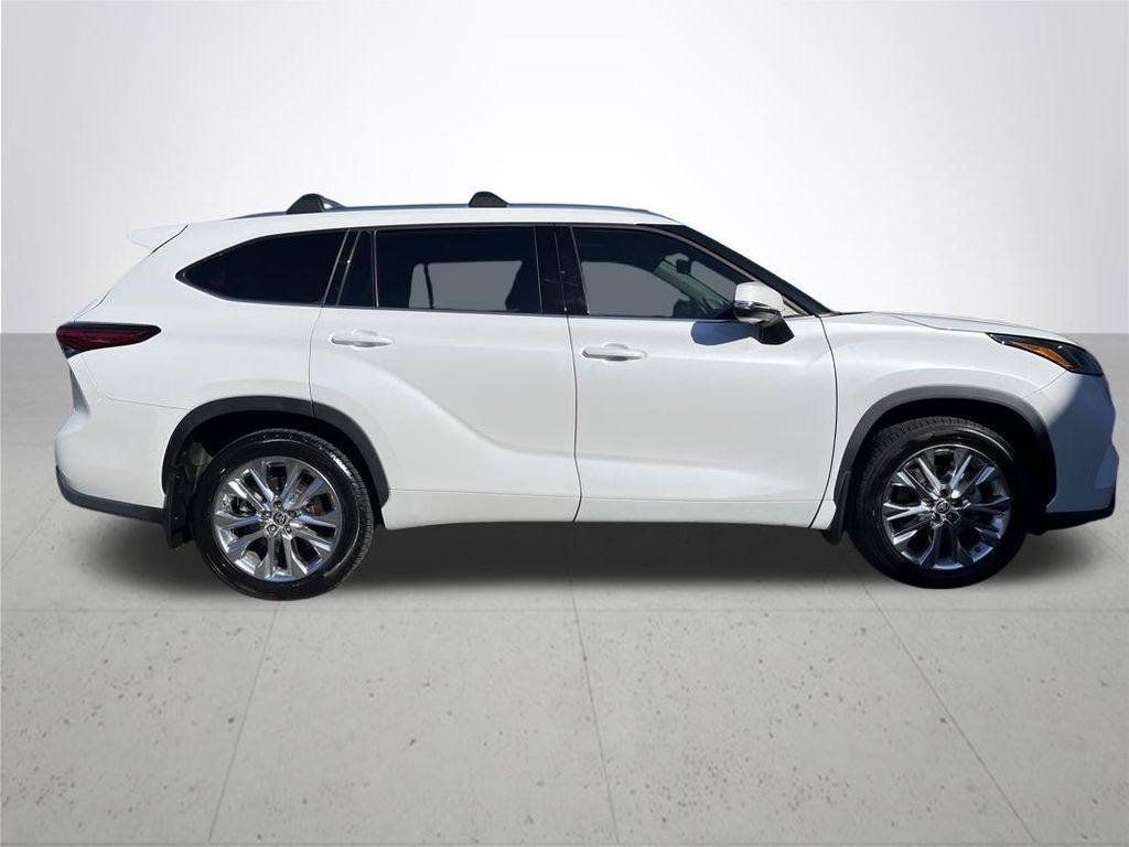 2022 Toyota Highlander Limited