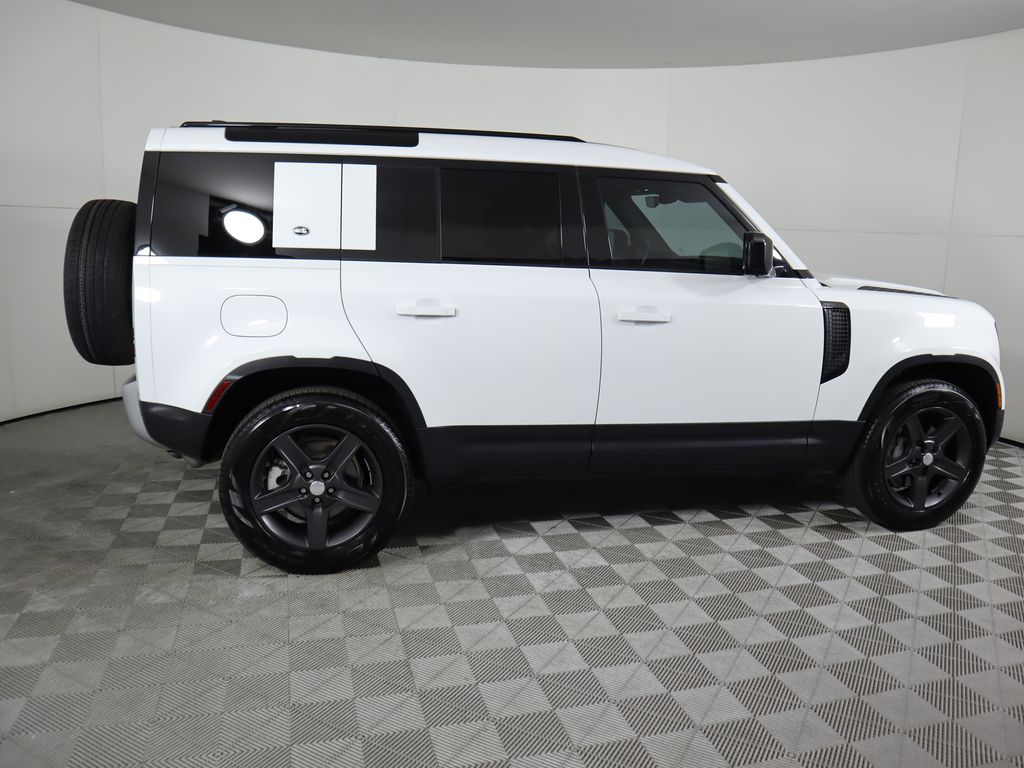 Thumbnail: 2024 Land Rover Defender - 4