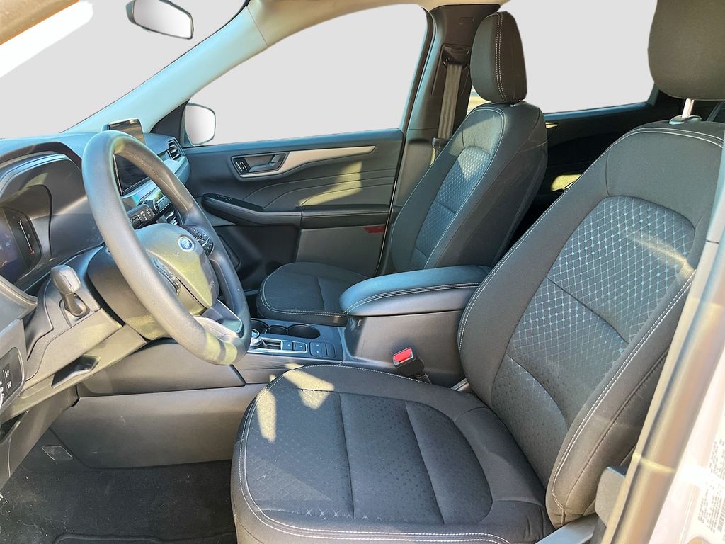 Used 2025 White Ford Active image 19