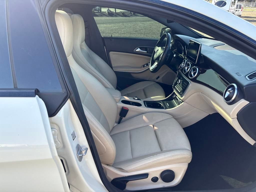2016 Cirrus White Mercedes-Benz CLA CLA 250 FWD Sedan