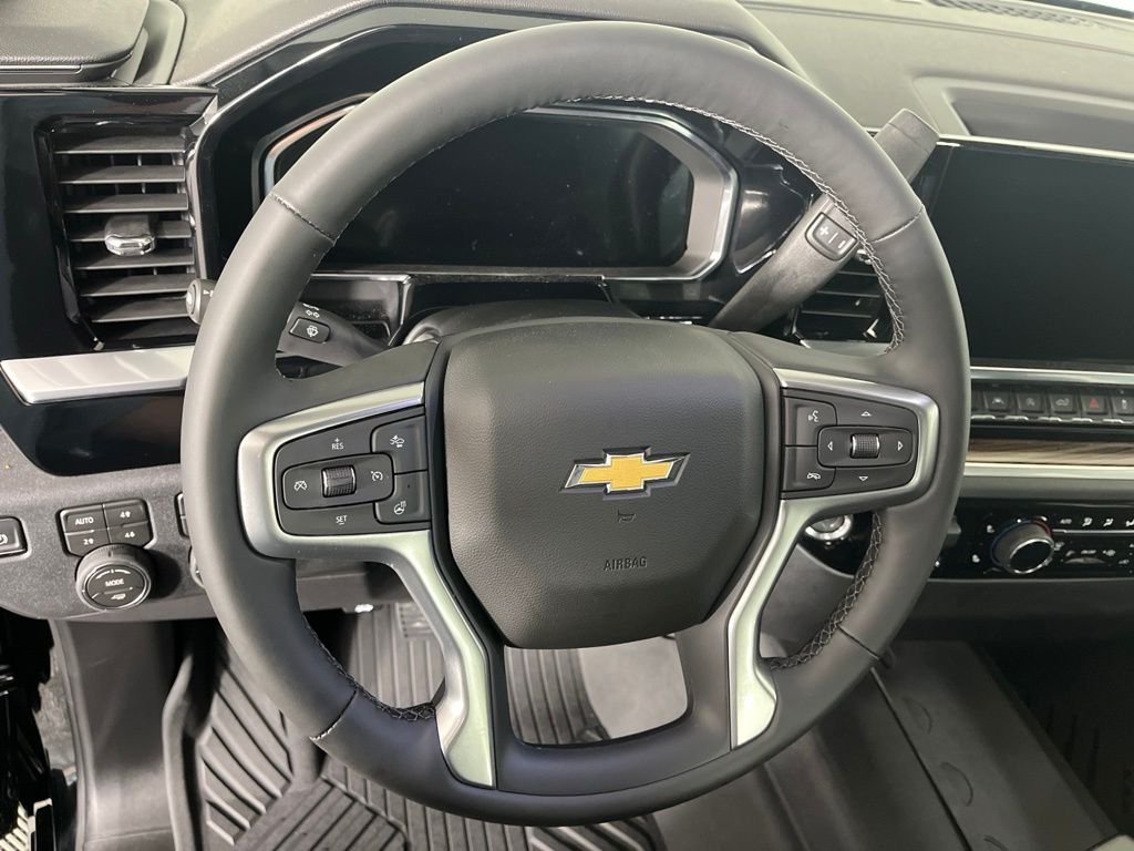 Thumbnail: 2026 Chevrolet Silverado 1500 - 29