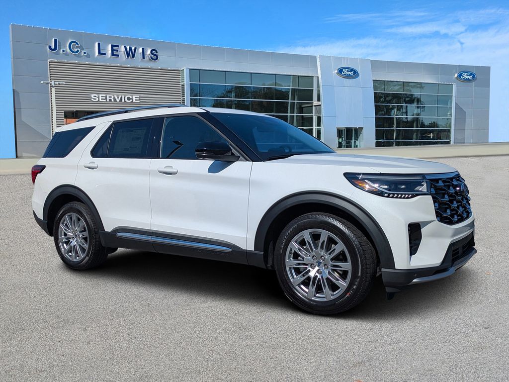 2026 Ford Explorer Platinum's photo
