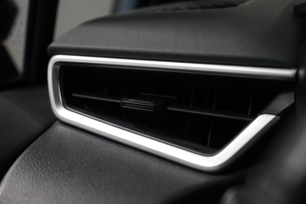 Thumbnail: 2024 Toyota Corolla - 25