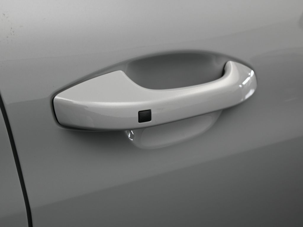 Used 2023 Wolf Gray Kia GT-Line image 38